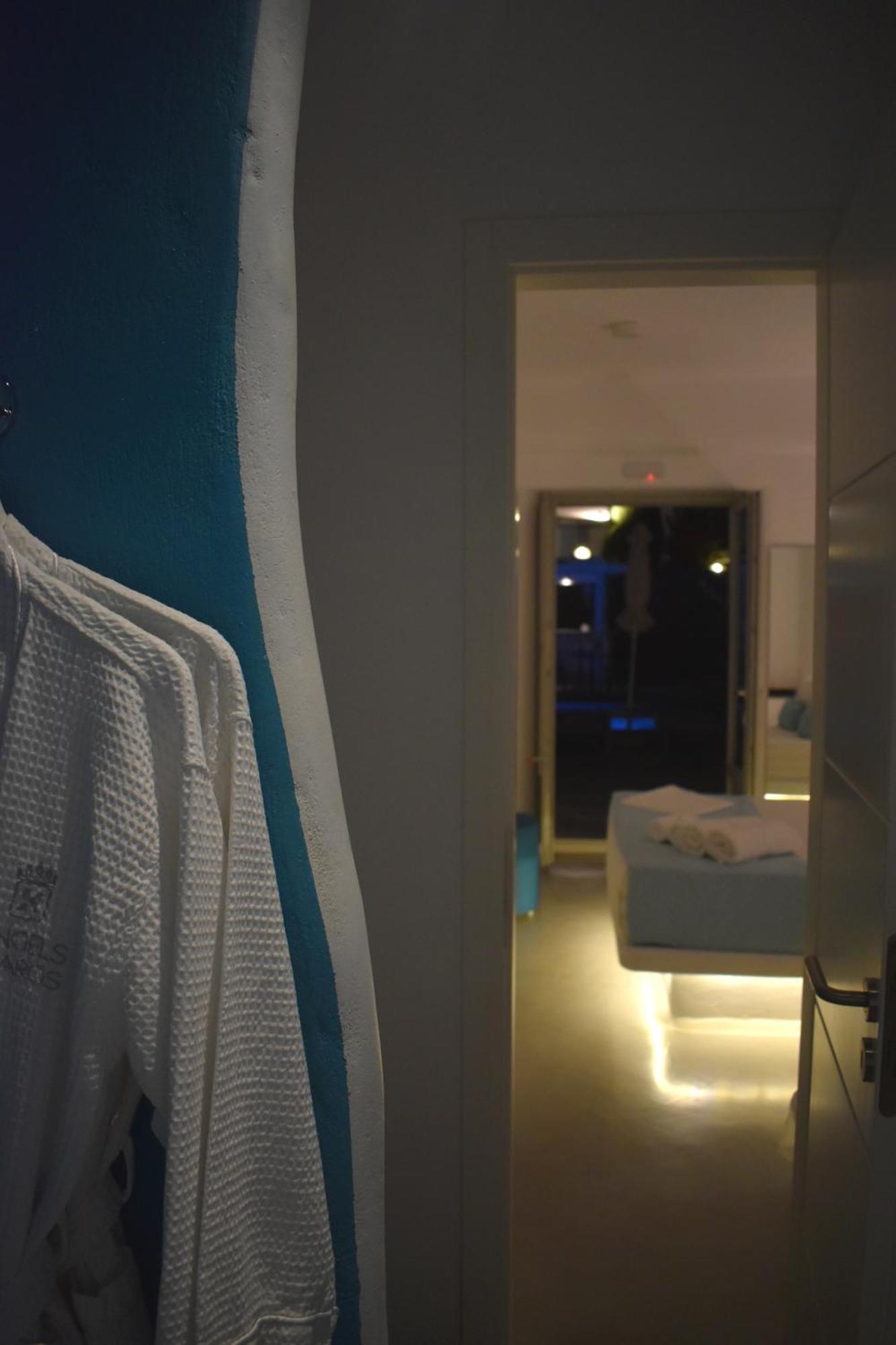 Angels Pillow Luxury Boutique Residence - Adults Only ナウサ 部屋 写真